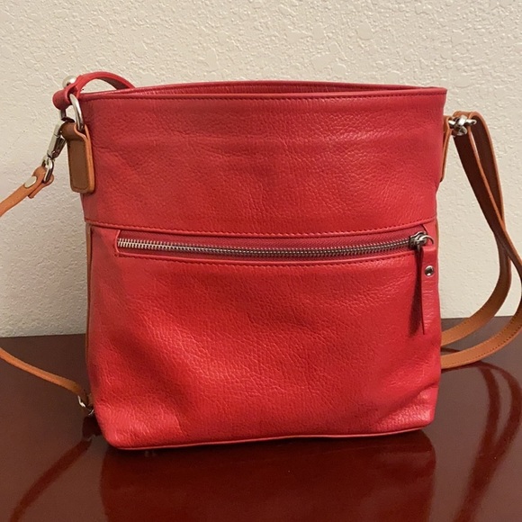 VALENTINA ITALY GENUINE LEATHER ADJUSTABLE RED CROSSBODY!! - Picture 8 of 12